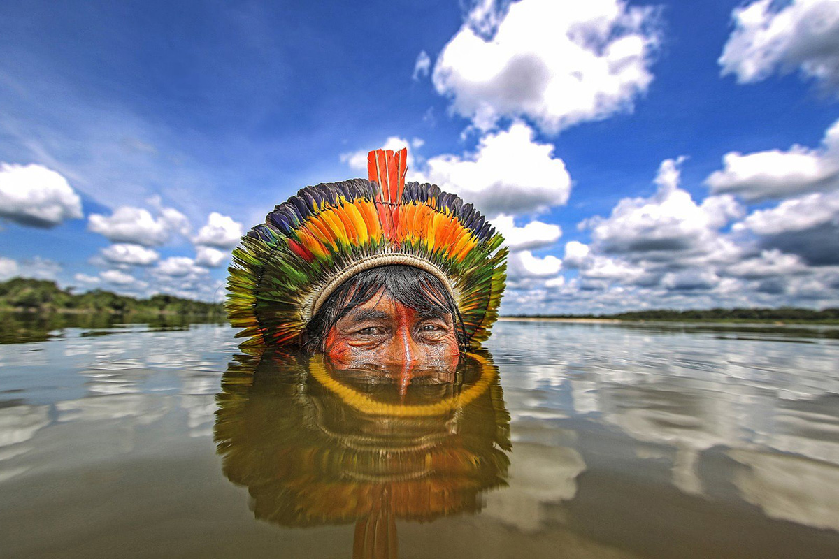 índio no rio xingu